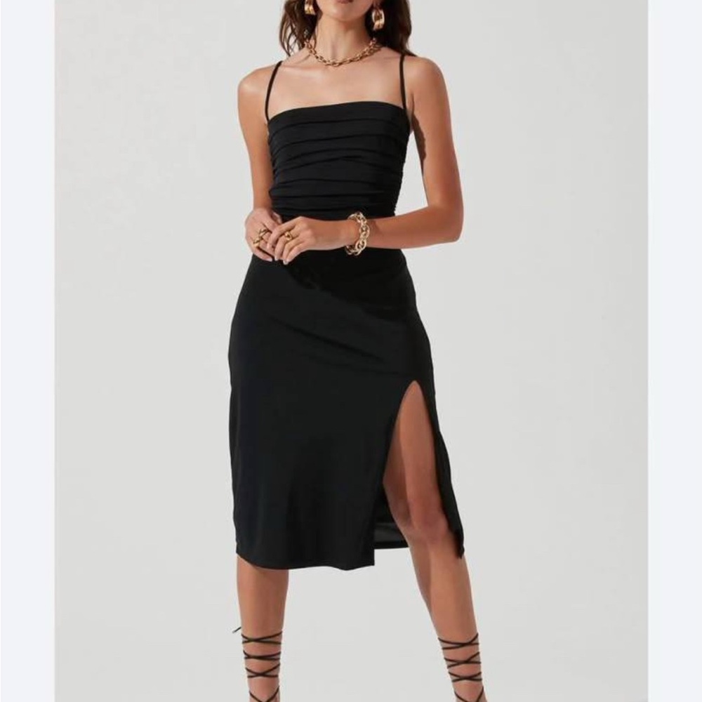 ASTR The Label Geller Ruched Dress - Black – Size M